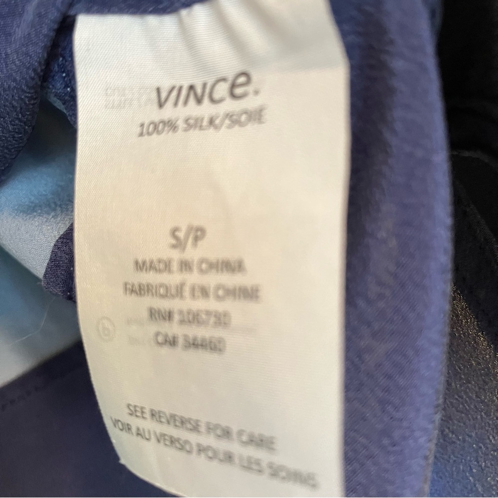 Vince Silk Colorblock Sleeveless Blouse in Blue. SP Small Petite - Picture 10 of 11